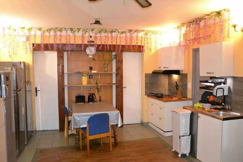 Leleka Hostel Esbly 외부 사진
