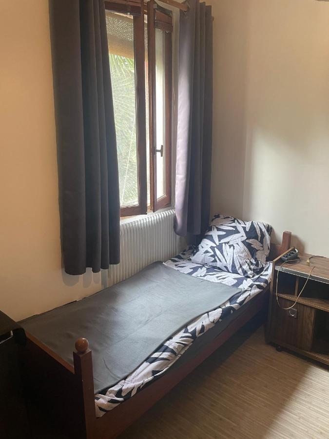 Leleka Hostel Esbly 외부 사진